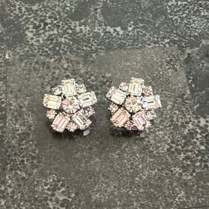 Stunning Designer Signed Weiss Vintage Clip On Rhinestone Earrings